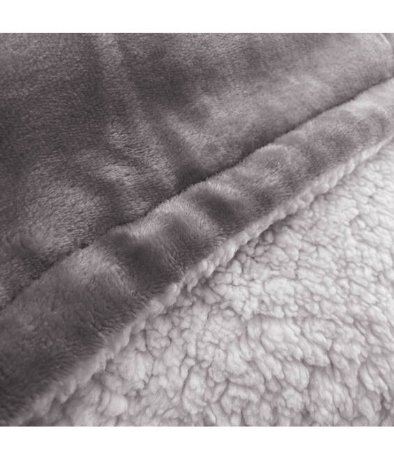 Byrklund Plaid Snowy Hug